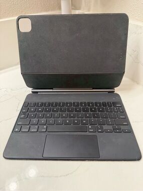 Apple Magic Keyboard iPad Air/ipad pro 11”